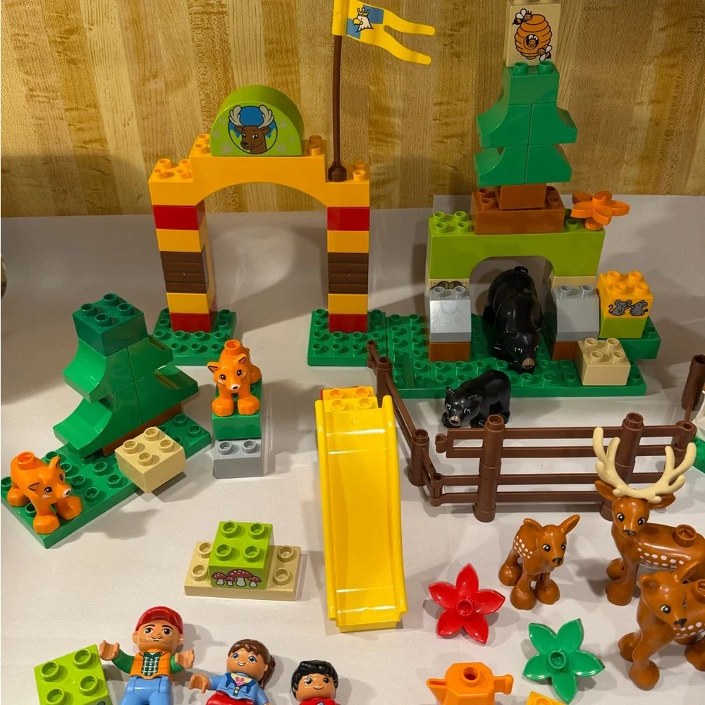 LEGO Duplo park forest play Adventure Set - Multicolor